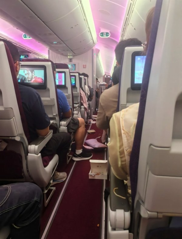 宏源证券 上海飞深圳航班突遇晴空颠簸持续十秒，幸无人受伤！专家释疑